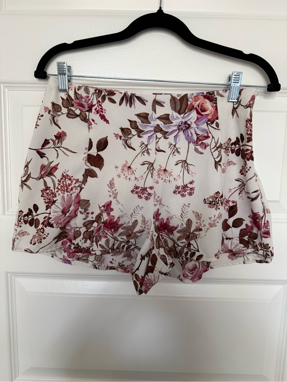 Hype Cream High-Waist Floral Shorts with Pink & Brown Blooms